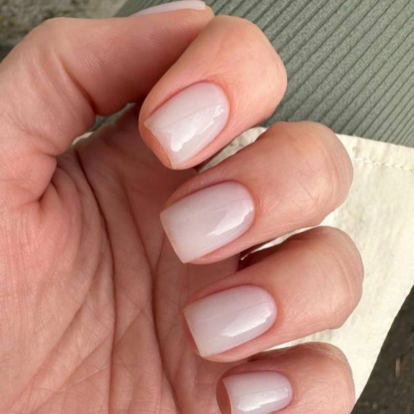 Nailsoftheday Cover base NEW Formula milk 01 &mdash; напівпрозоре холодно&ndash;молочне камуфлююче базове покриття для нігтів, 30 мл 00976 фото